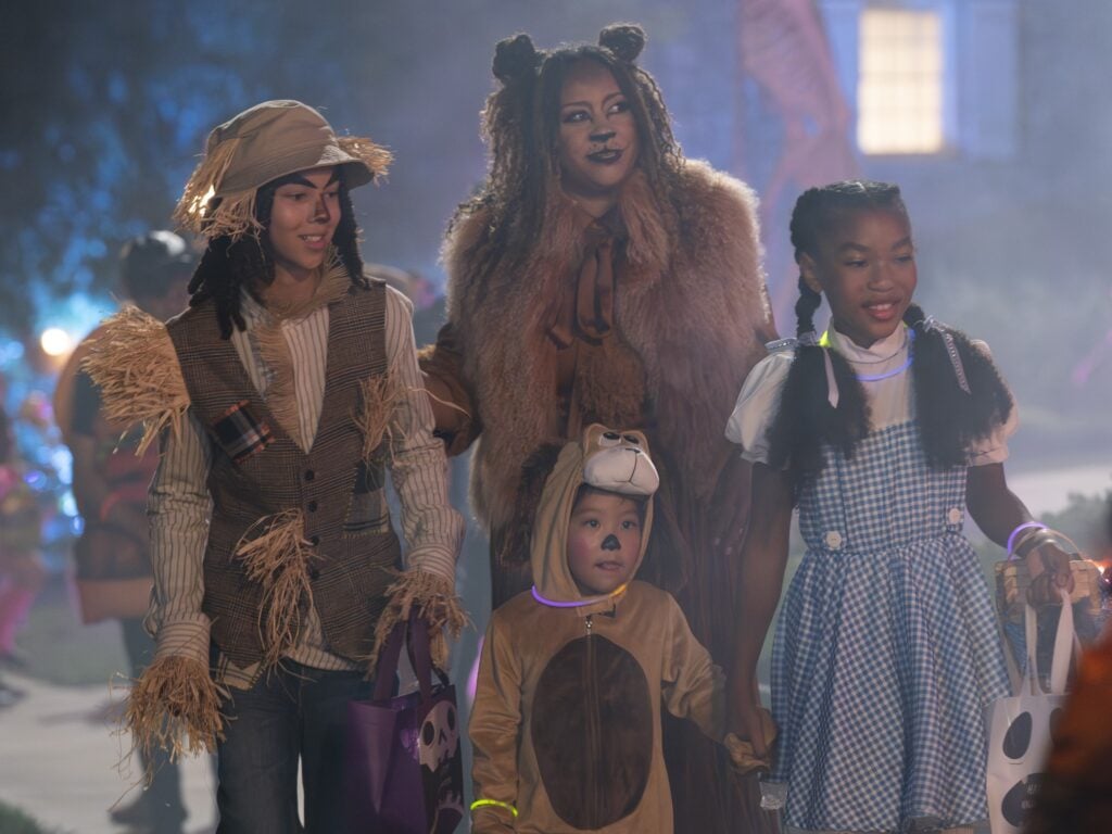 Hen takes the kiddos out for Halloween during 9-1-1 Season 8 Episode 5.