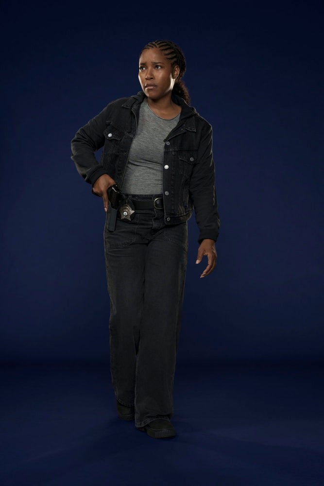 Toya Turner as Kiana Cook.