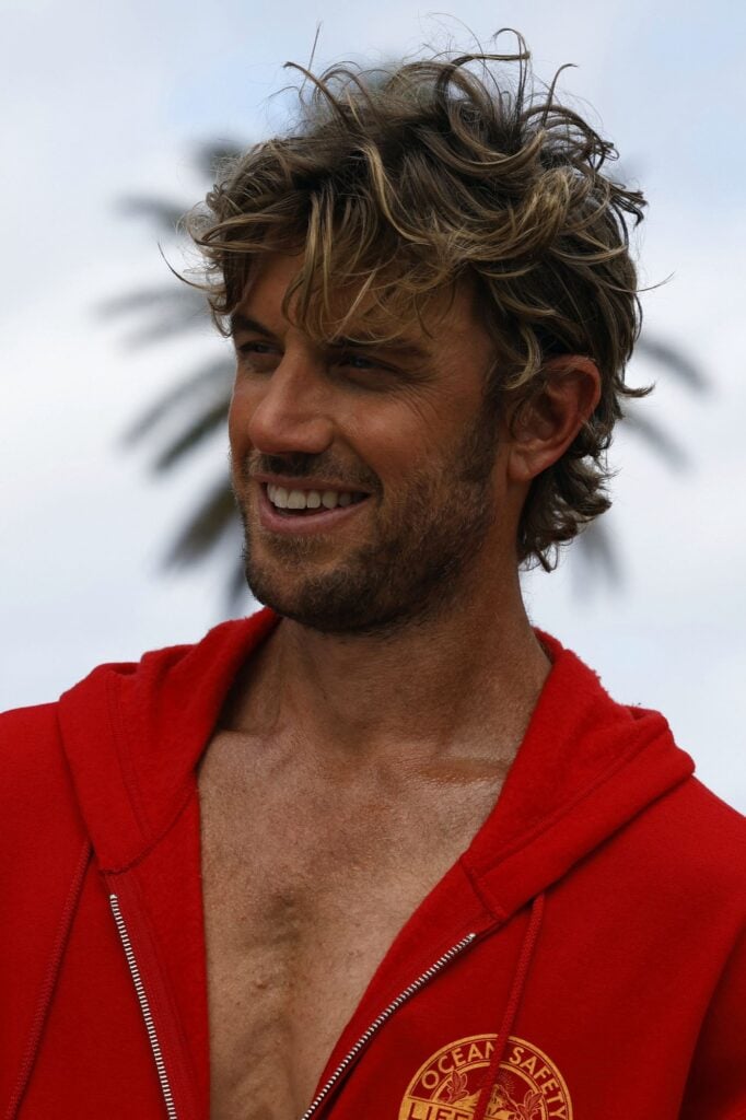 Will is all smiles while chatting to Em during Rescue: HI-Surf Season 1 Episode 5.