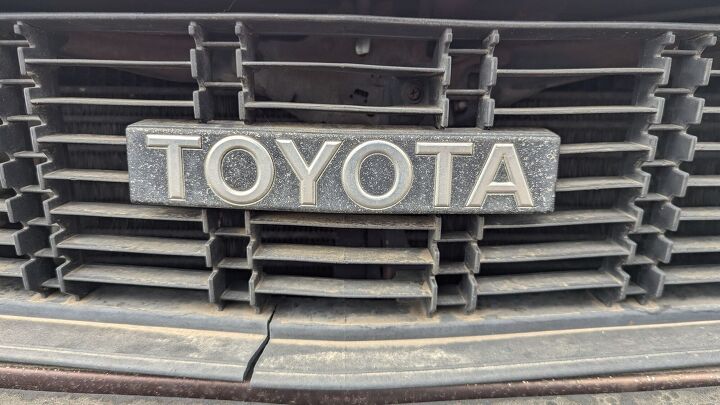 junkyard find 1980 toyota corolla sr5 liftback coupe