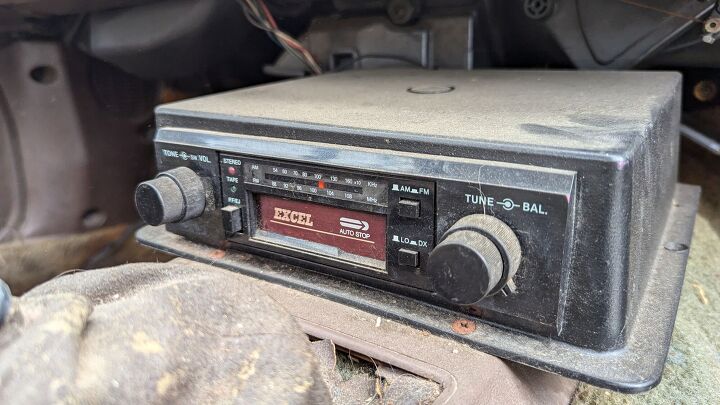 junkyard find 1980 toyota corolla sr5 liftback coupe