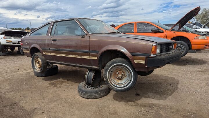 Junkyard Find: 1980 Toyota Corolla SR5 Liftback Coupe