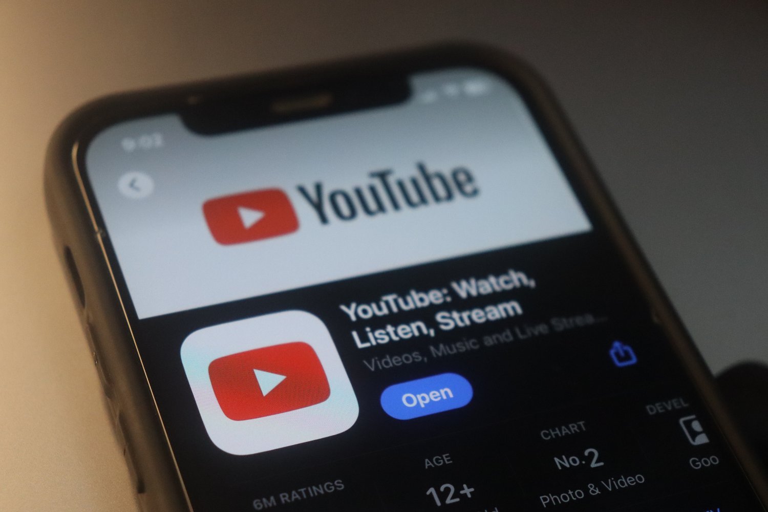 YouTube Is Finally Adding a Sleep Timer