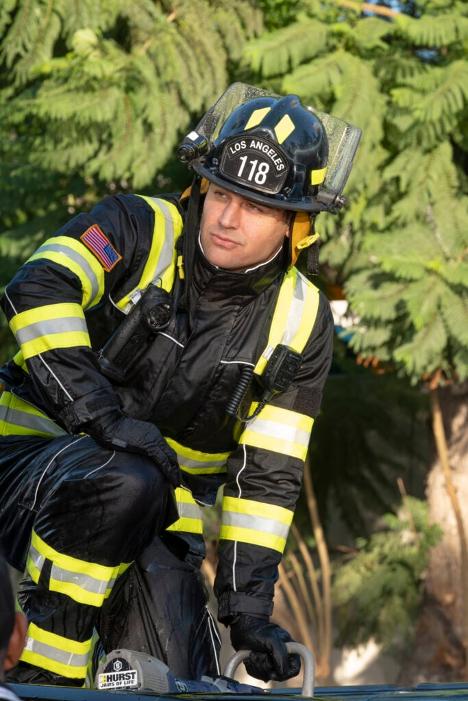 Eddie helps during a rescue on 9-1-1 Season8 Episode 8.