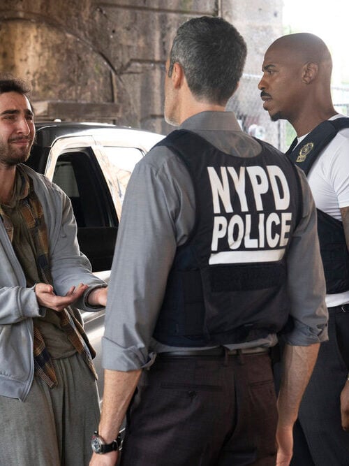 Shaw and Riley questioning a suspect on Law & Order Season 24 Episode 2