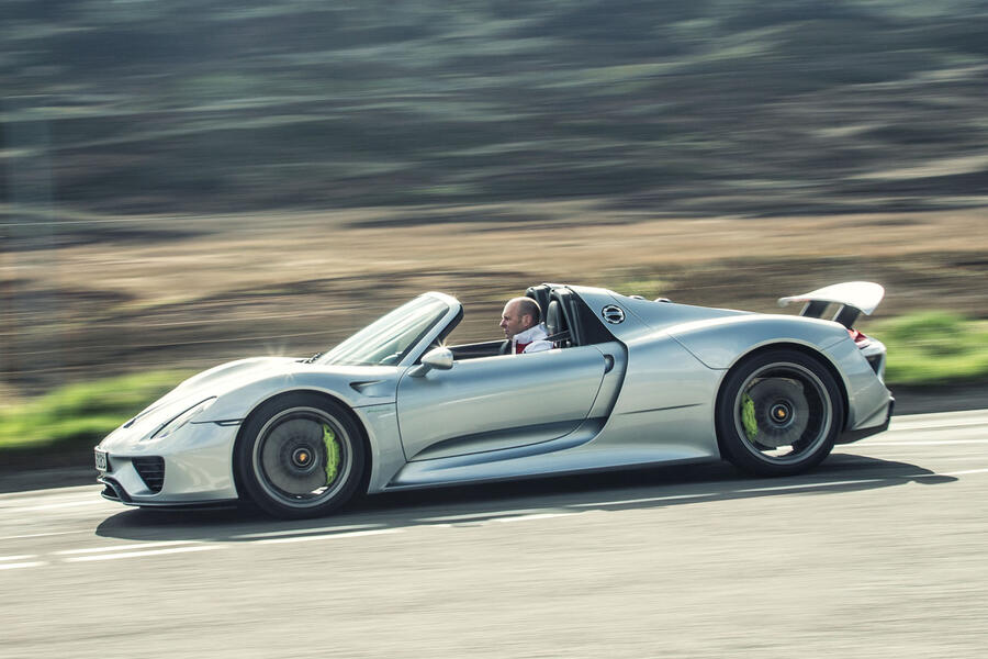 Porsche 918 Spyder side tracking