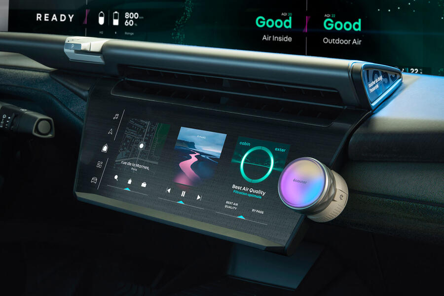 Renault Embleme interior touchscreen