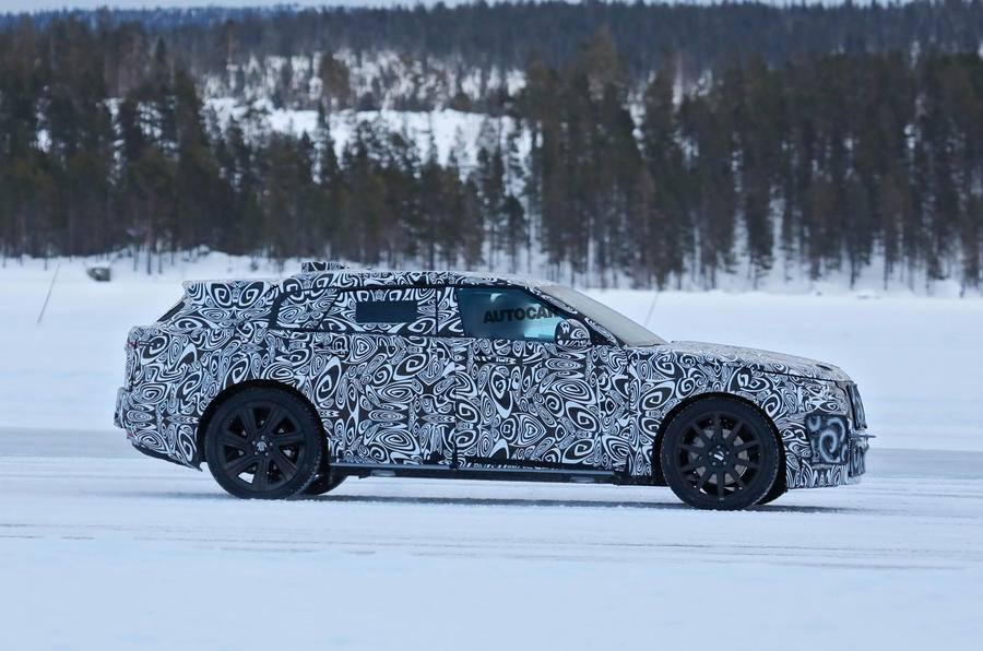 Range Rover Velar prototype side