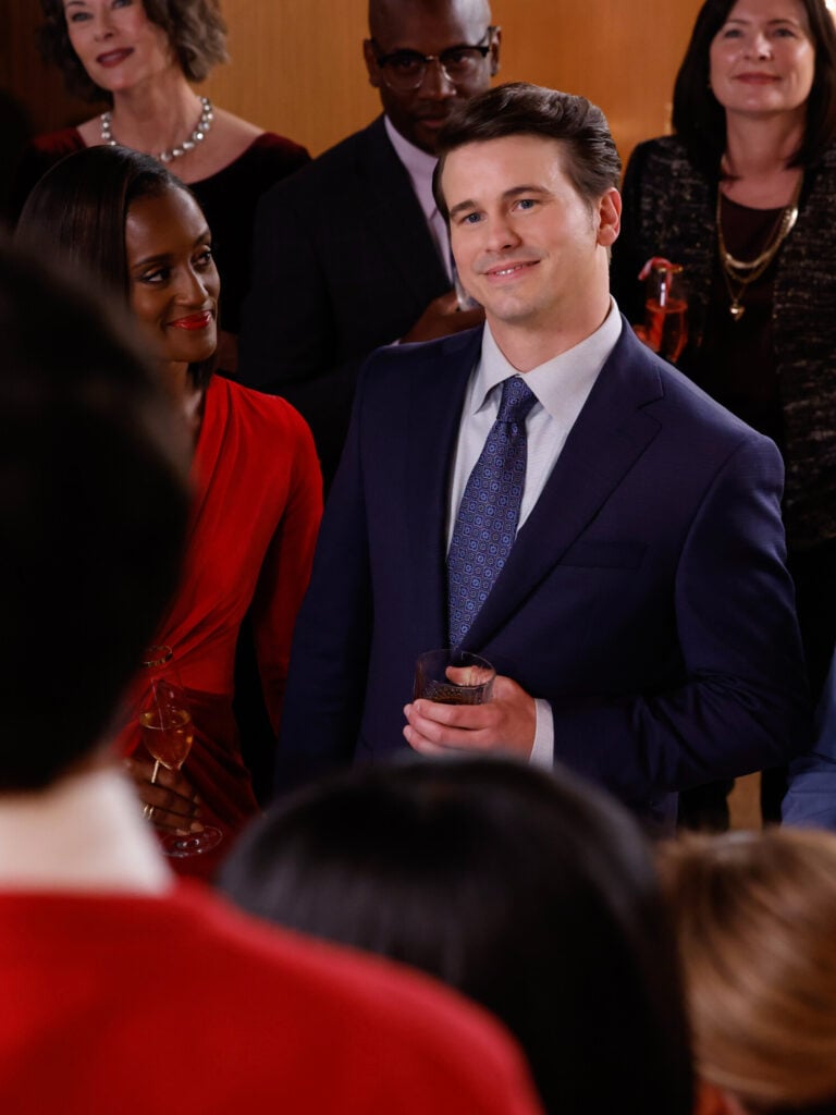 Jason Ritter as âJulian Markstonâ and Kathy Bates as âMadeline Matlockâ.