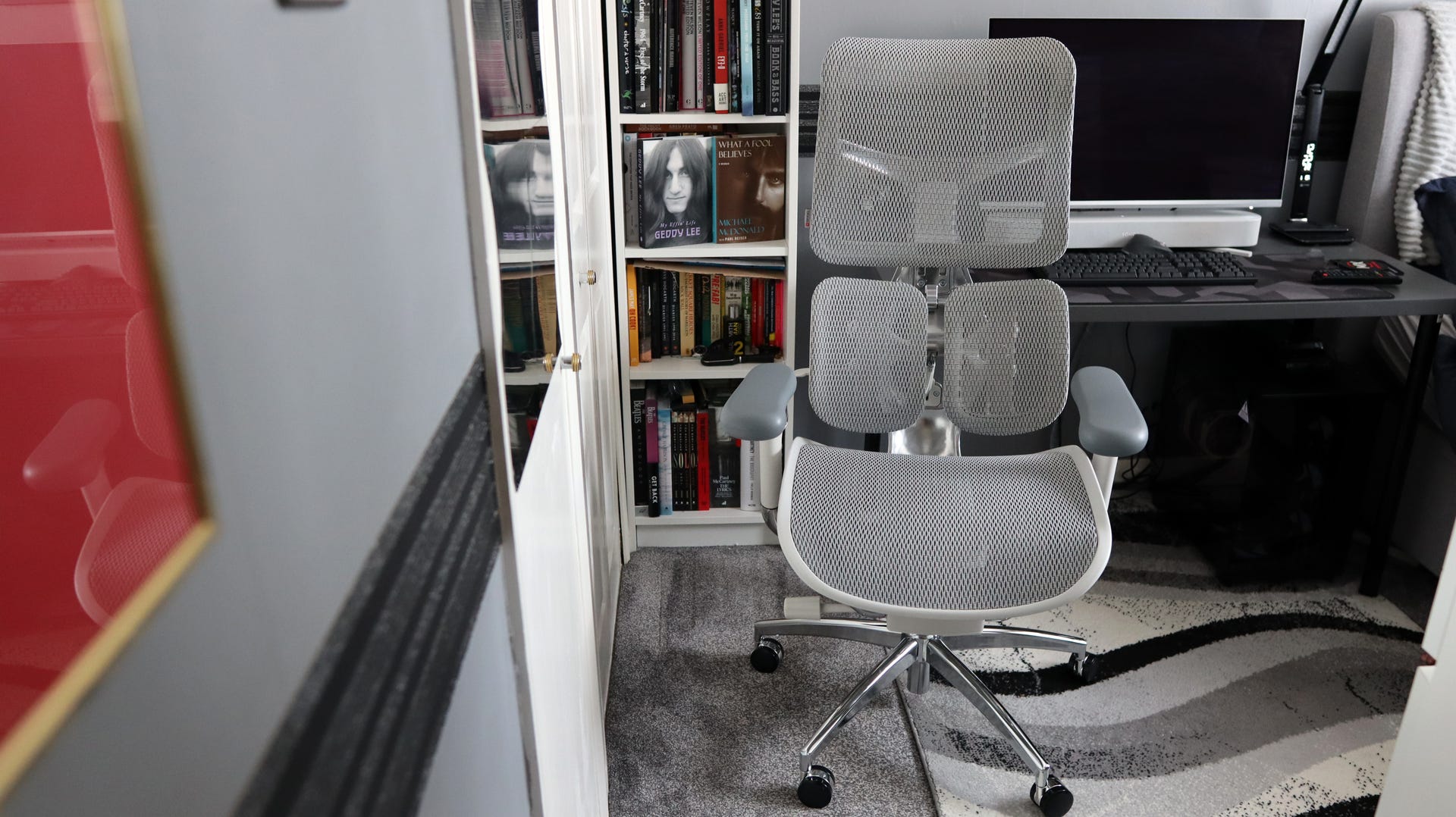 Sihoo Doro S300 review: A space-age office chair