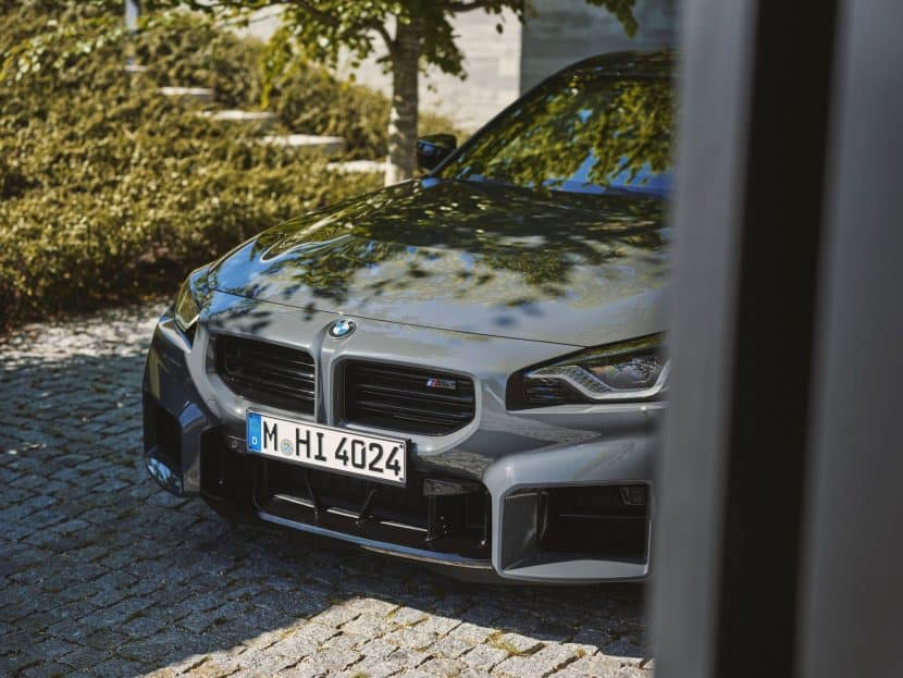 2025 M2 in grigio telesto - front bumper