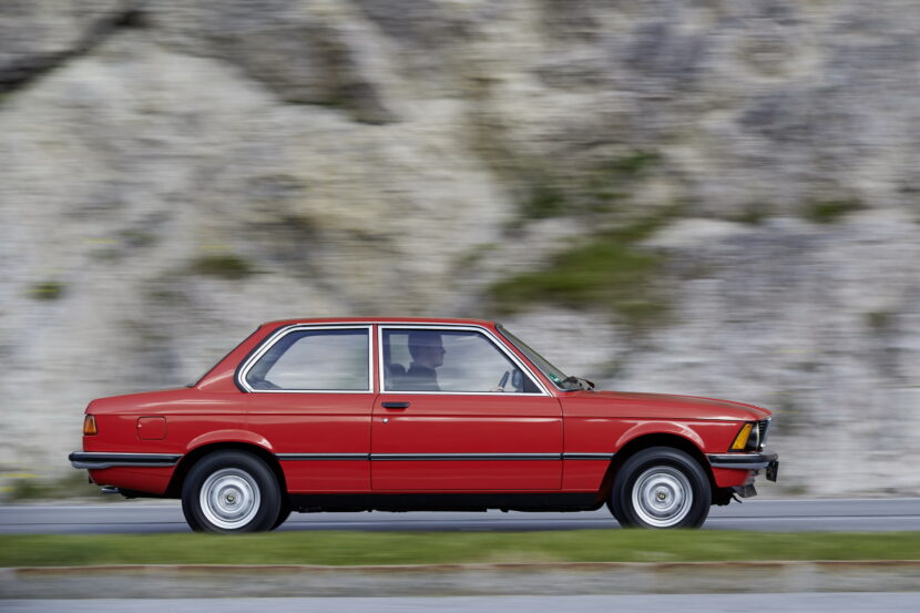 E21 BMW 3 Series Side View