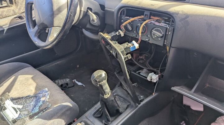 junkyard find 1998 nissan 200sx se r