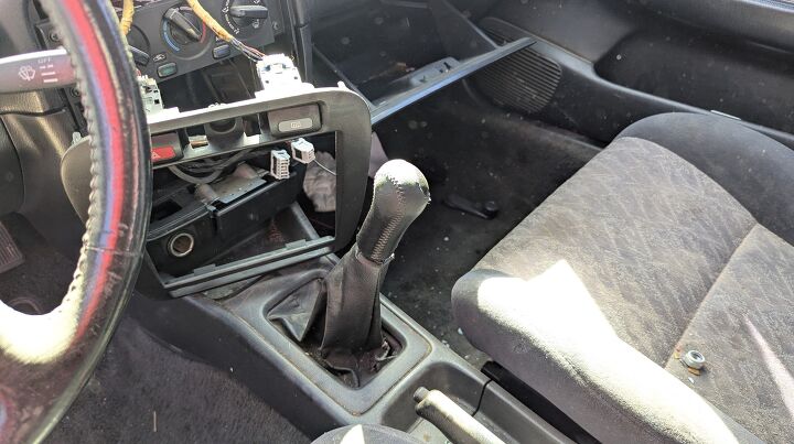 junkyard find 1998 nissan 200sx se r