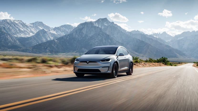 TESLA MODEL X 00